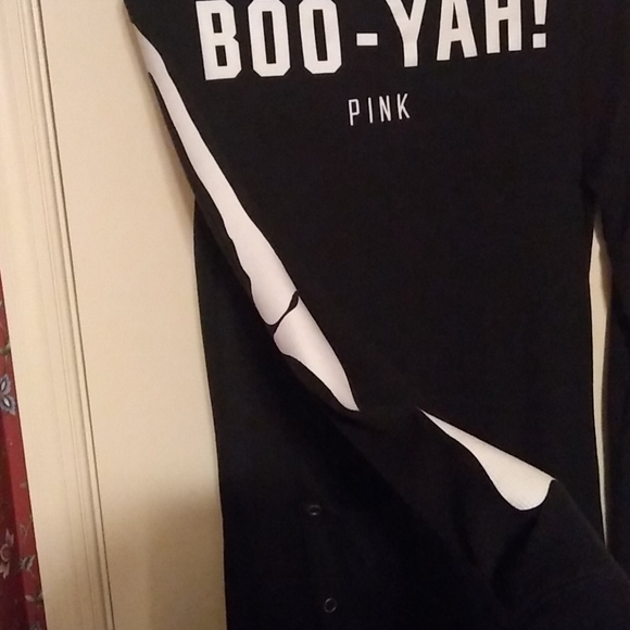 πSOLDπ VS Pink htf skeleton onesie sz L - Picture 7 of 9